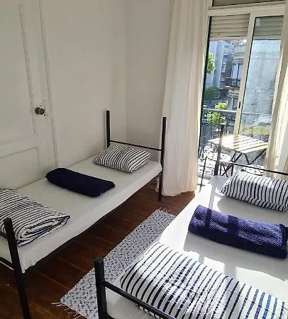 Bagetti Hostel *